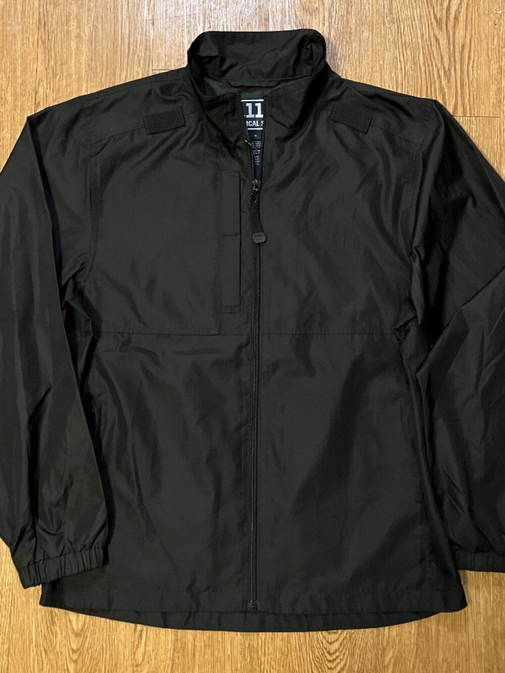 NWOT 5.11 Tactical Packable Jacket Black Small 48035 Windbreaker Full Zip Up